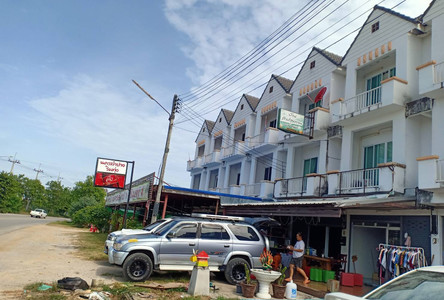 For Sale Retail Space 800 sqm in Mueang Lampang, Lampang, Thailand